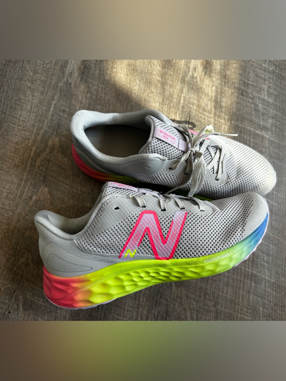 EUC New Balance Light Gray Sneakers with Neon Rainbow Midsole size 5
